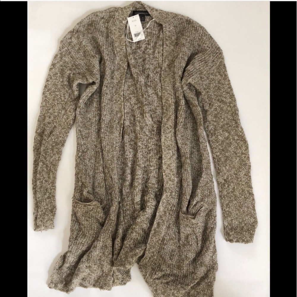 Gorgeous and comfortable long army green cardigan